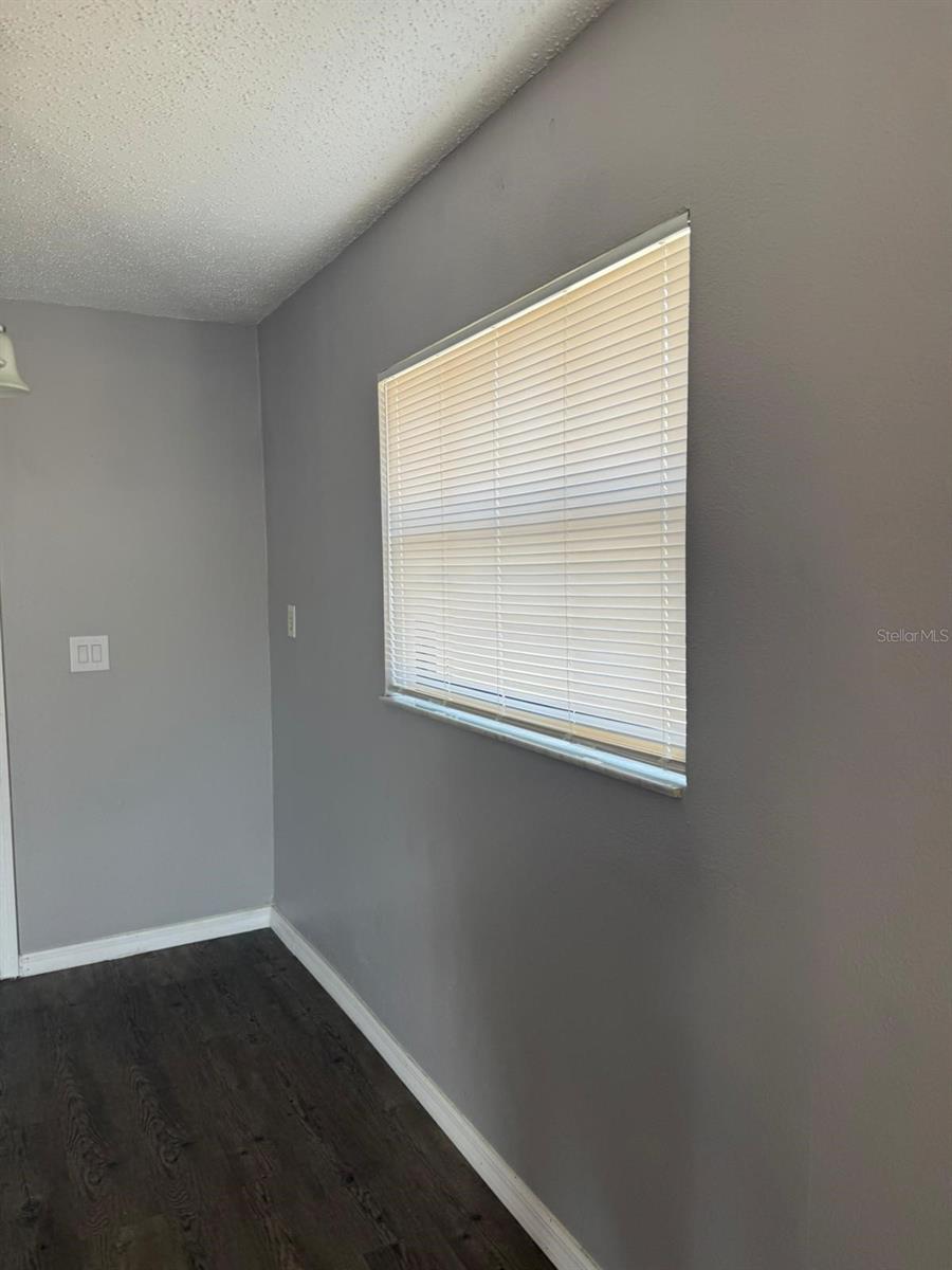 Image 7 of 15 For 500 Las Palmas Circle 675