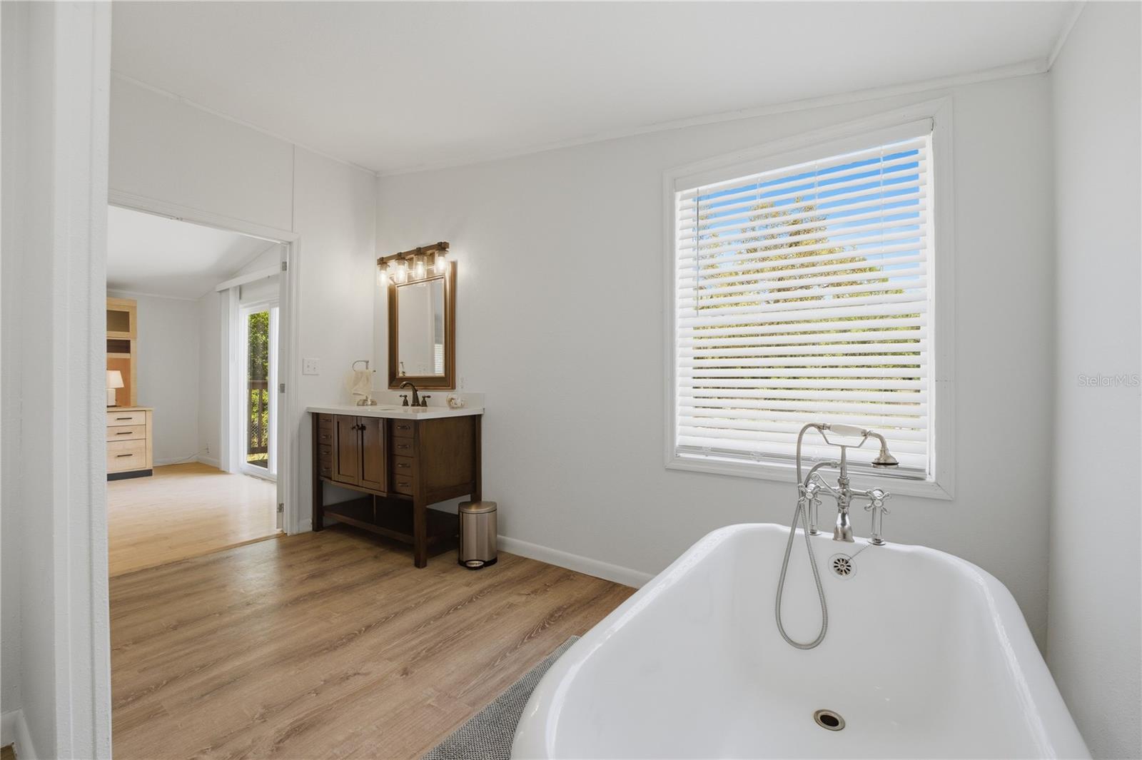 Image 17 of 78 For 3105 Walk In Water Road