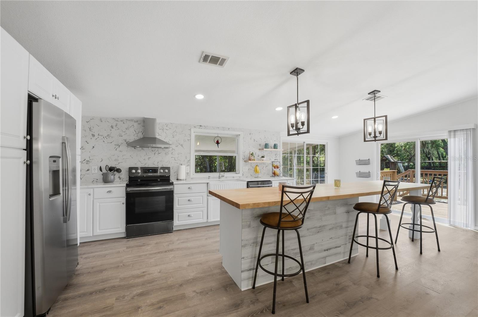 Image 2 of 78 For 3105 Walk In Water Road