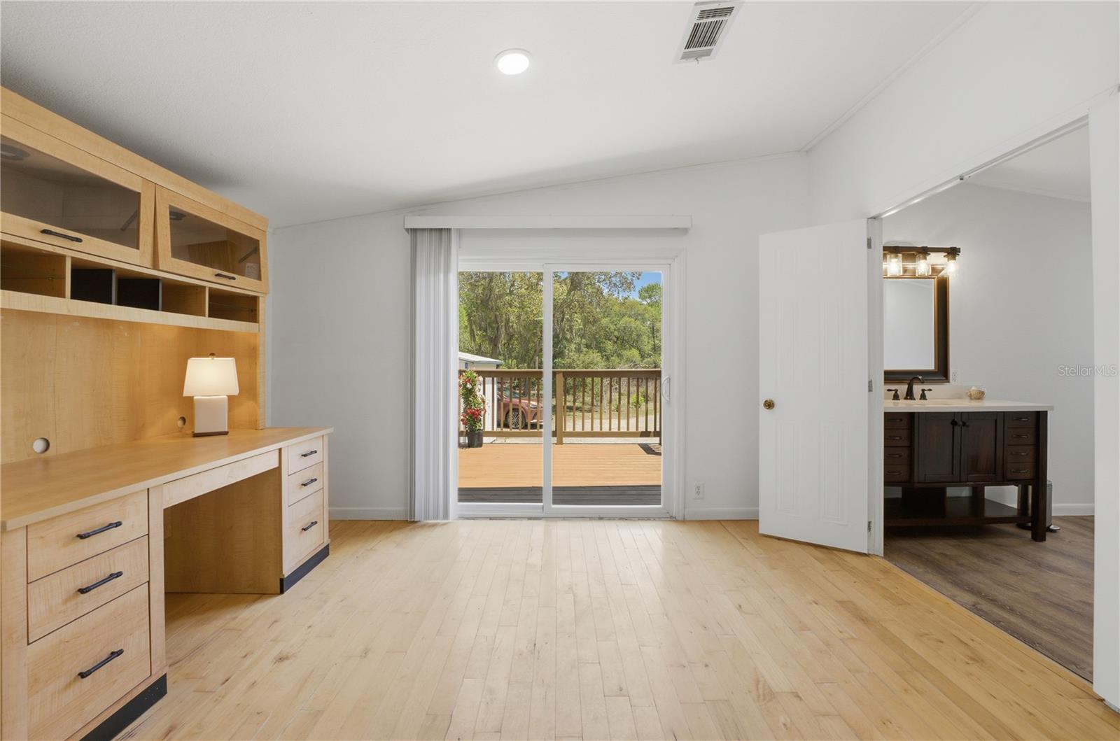 Image 22 of 78 For 3105 Walk In Water Road