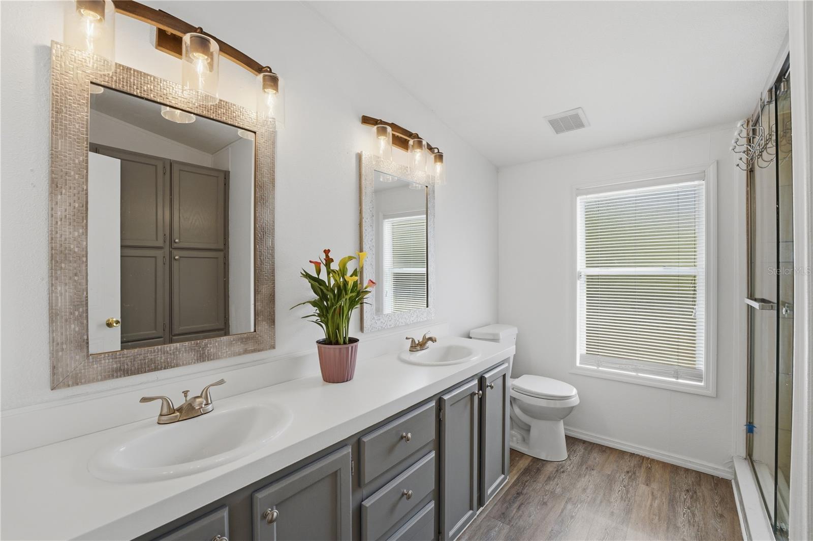 Image 32 of 78 For 3105 Walk In Water Road