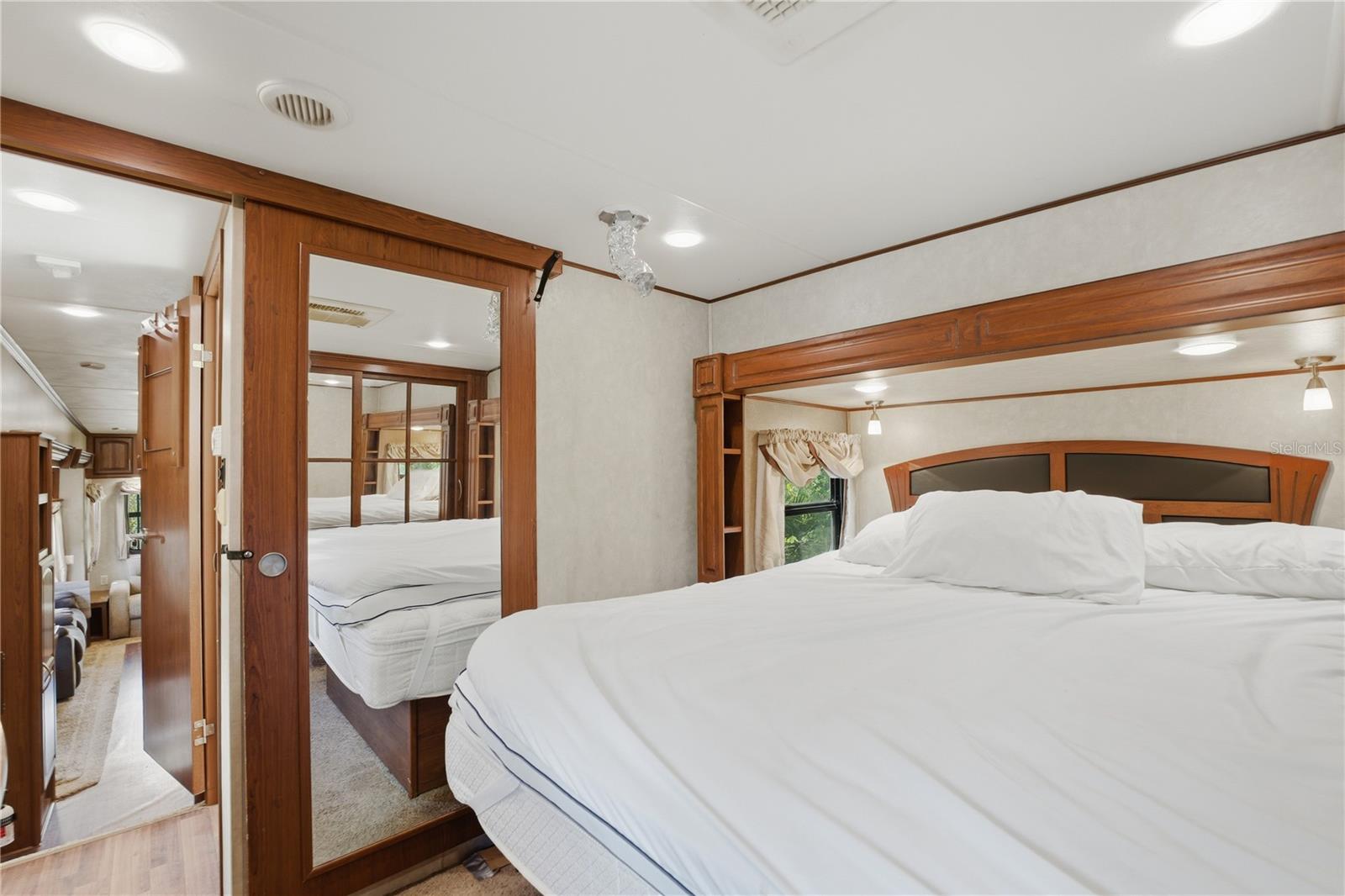 Image 70 of 78 For 3105 Walk In Water Road