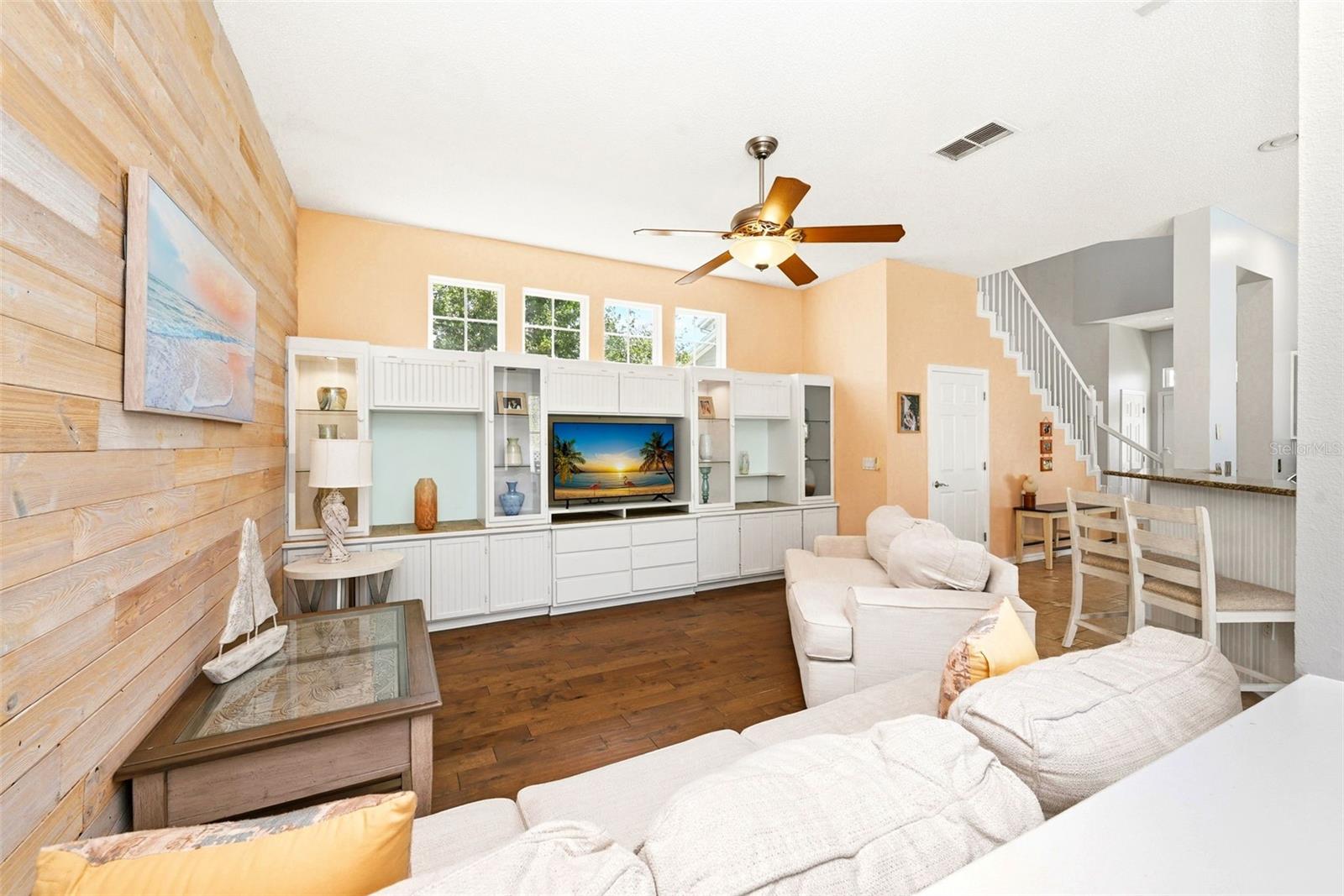 Image 10 of 51 For 103 Grinnell Place