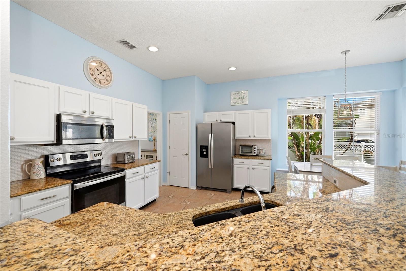 Image 16 of 51 For 103 Grinnell Place