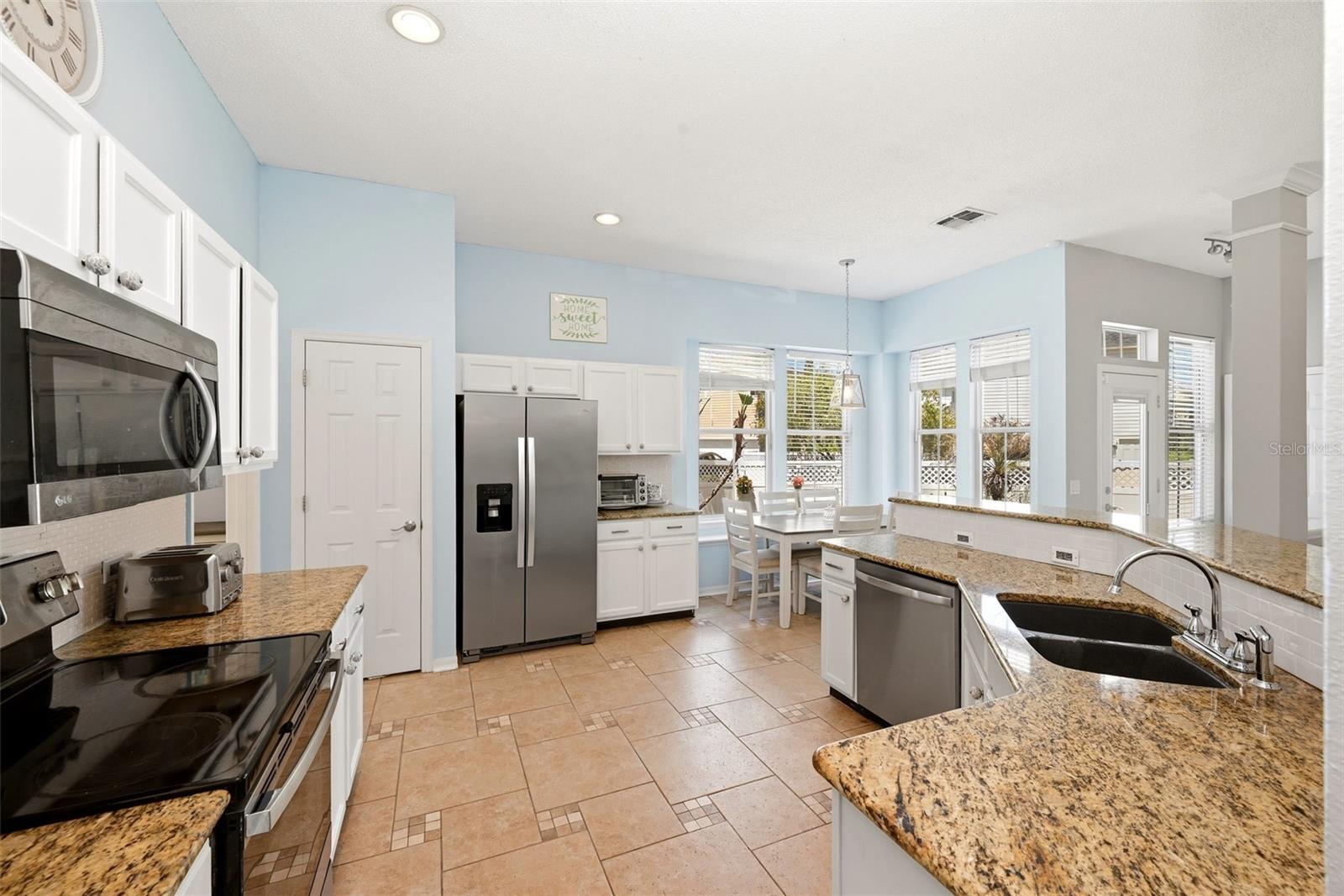 Image 17 of 51 For 103 Grinnell Place