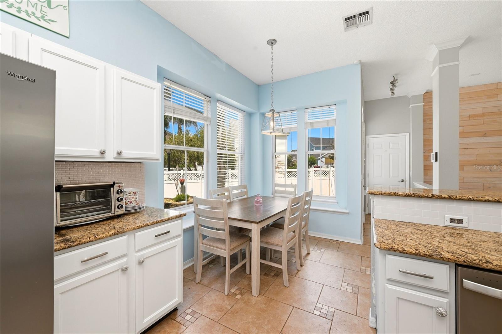 Image 19 of 51 For 103 Grinnell Place