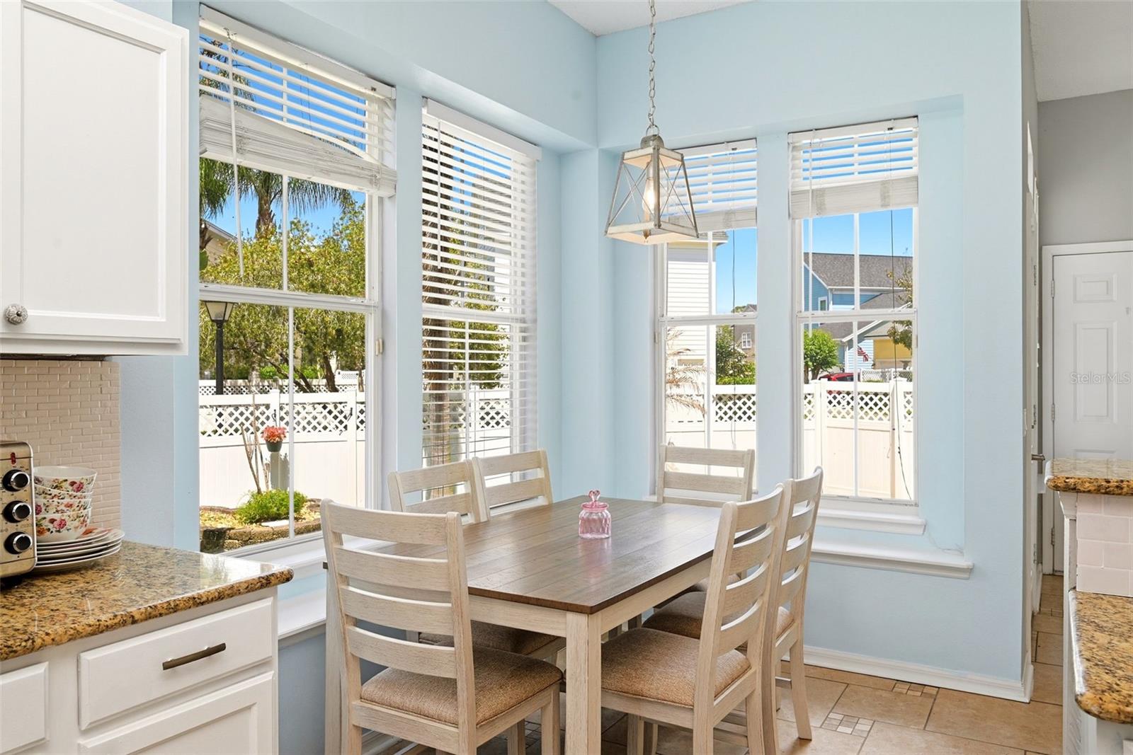 Image 21 of 51 For 103 Grinnell Place