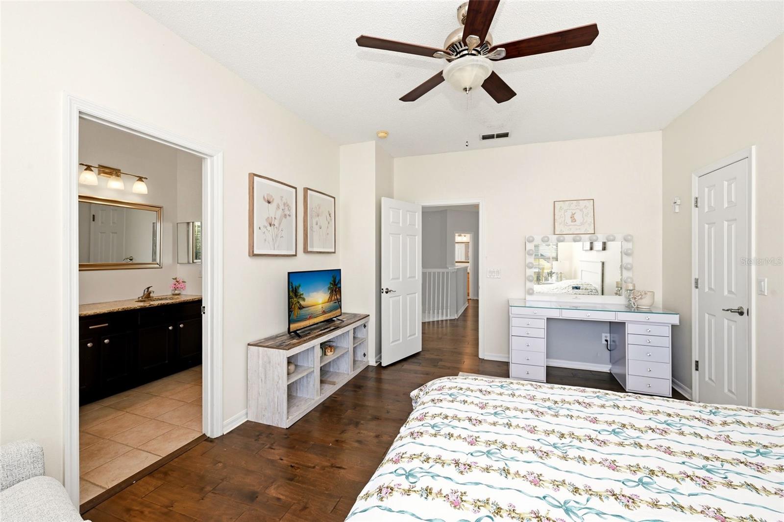 Image 26 of 51 For 103 Grinnell Place