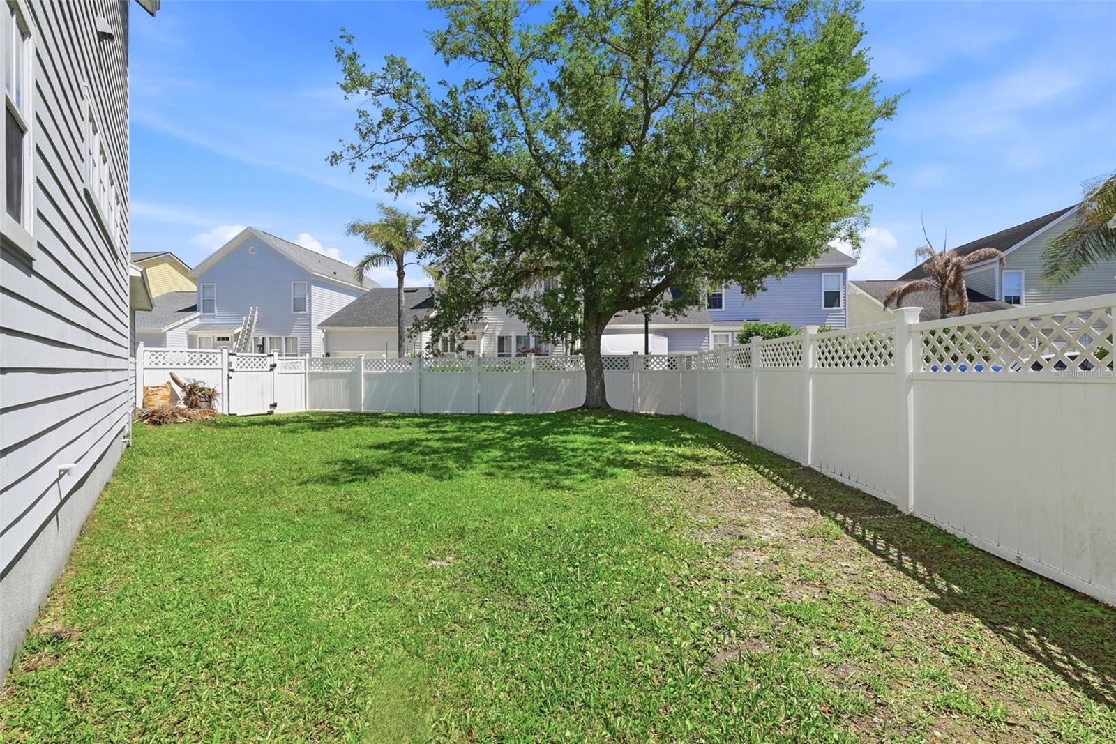 Image 37 of 51 For 103 Grinnell Place