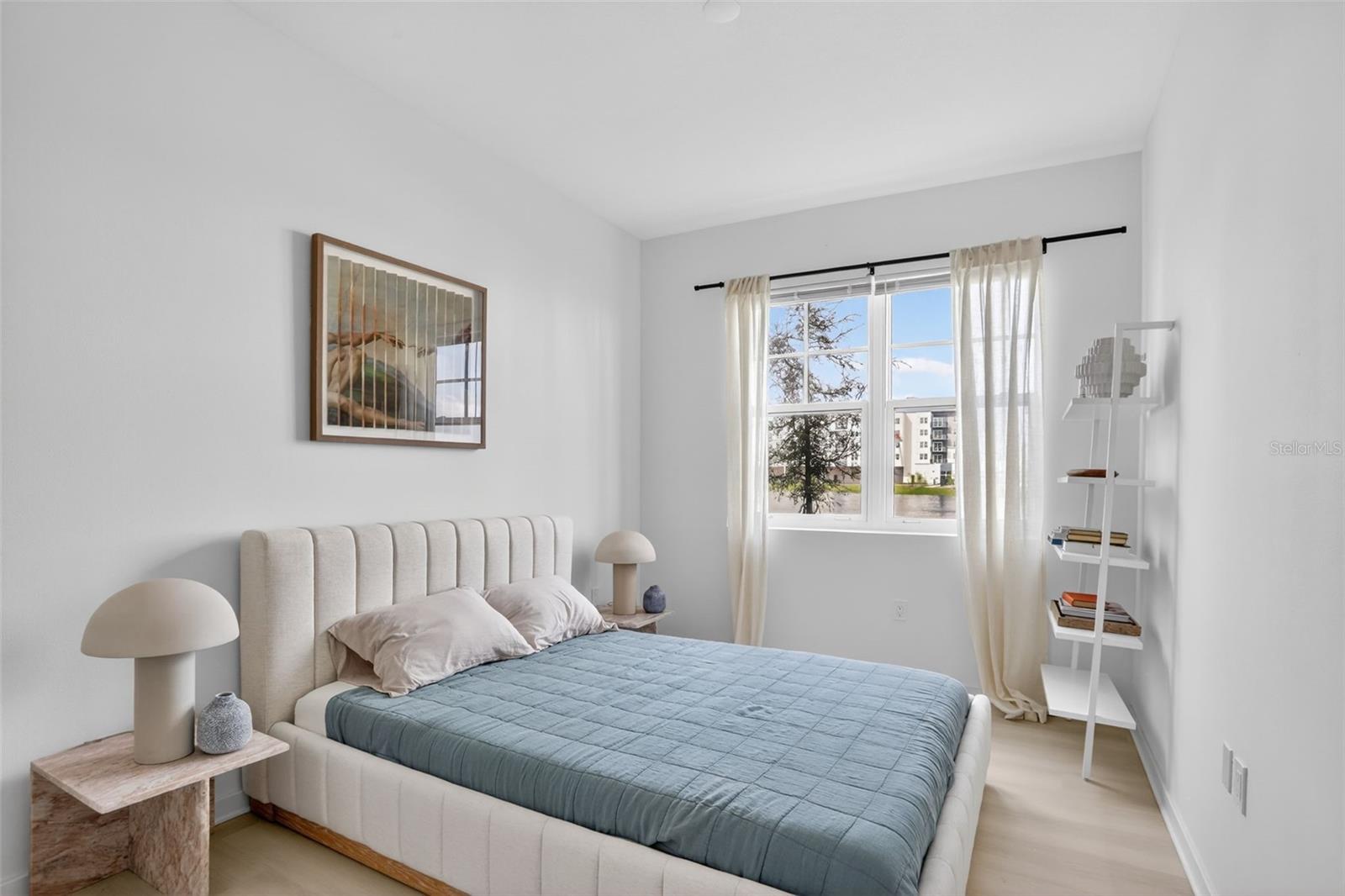 Image 9 of 13 For 5592 Pga Boulevard 213