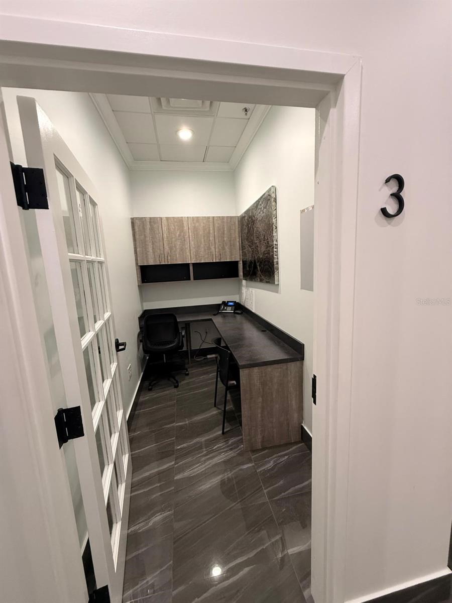 Image 2 of 8 For 7901 Kingspointe Parkway 19 #office