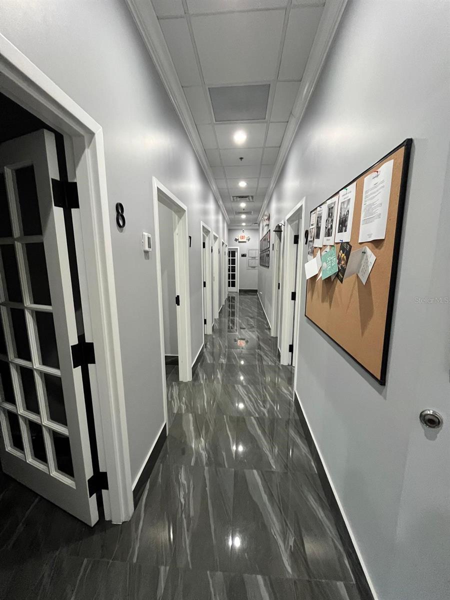 Image 4 of 8 For 7901 Kingspointe Parkway 19 #office