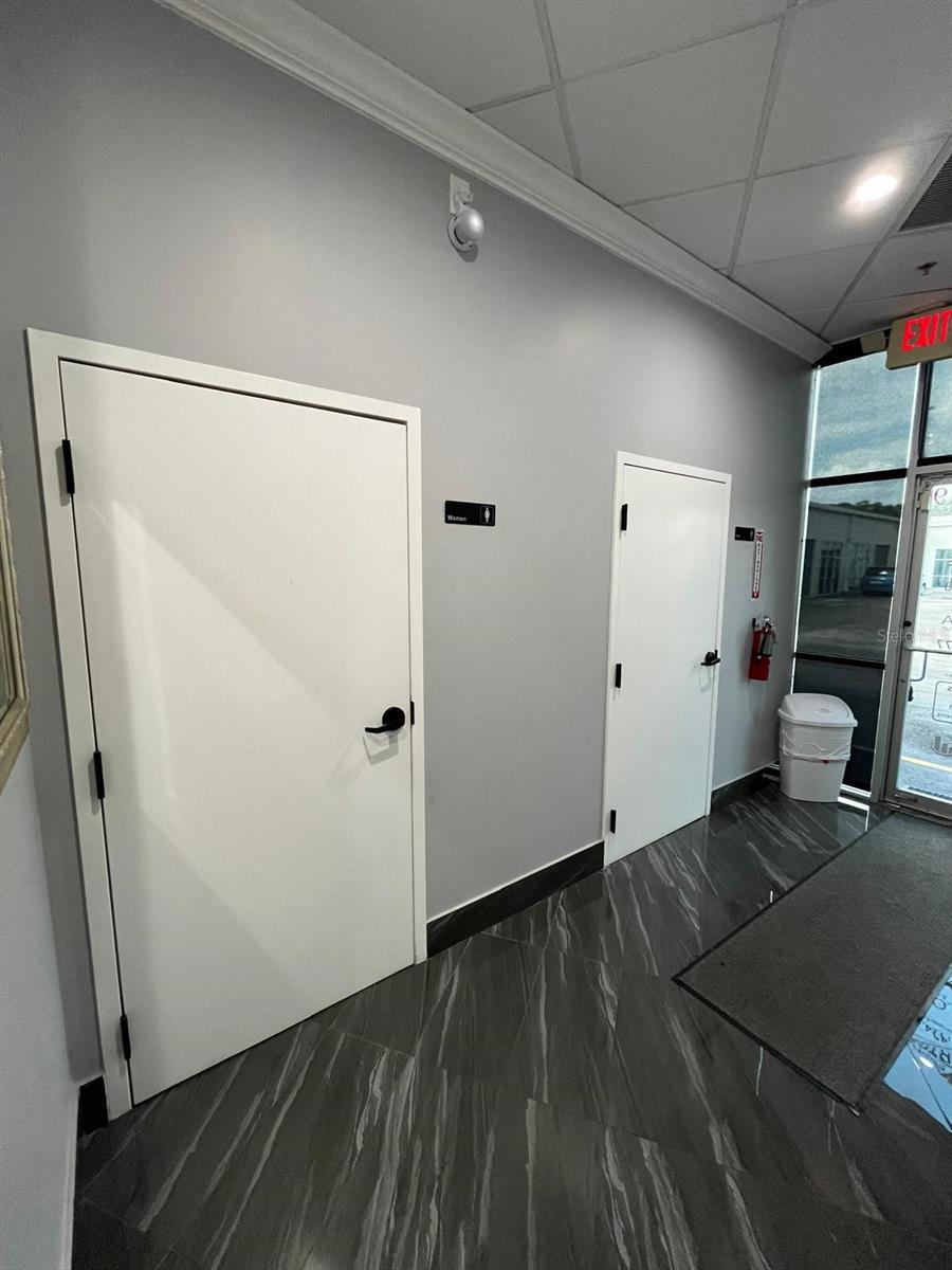 Image 5 of 8 For 7901 Kingspointe Parkway 19 #office