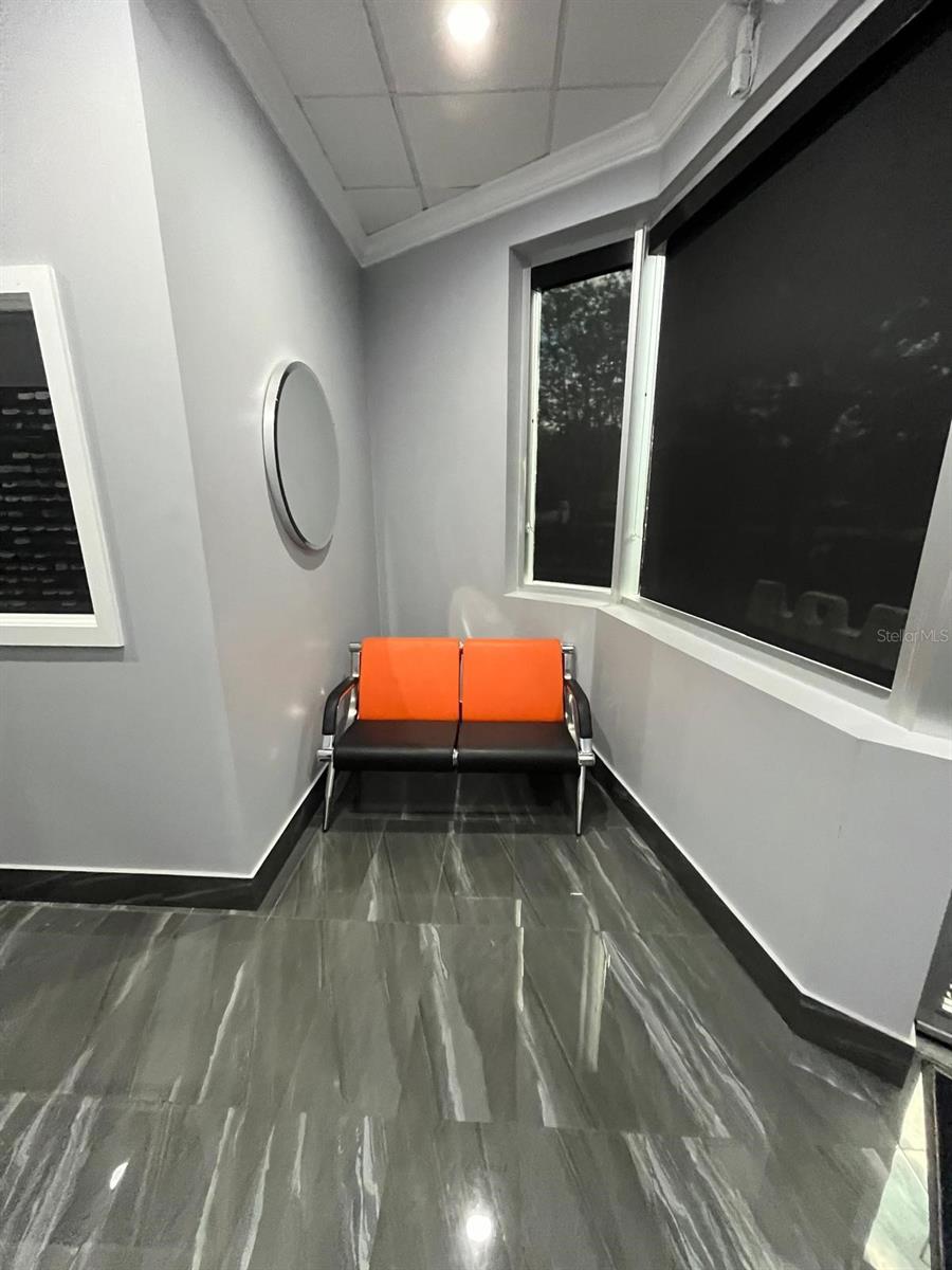 Image 6 of 8 For 7901 Kingspointe Parkway 19 #office
