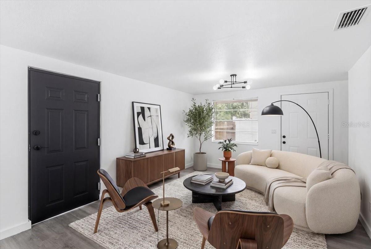 Listing photo id 41 for 1723 Idell Street