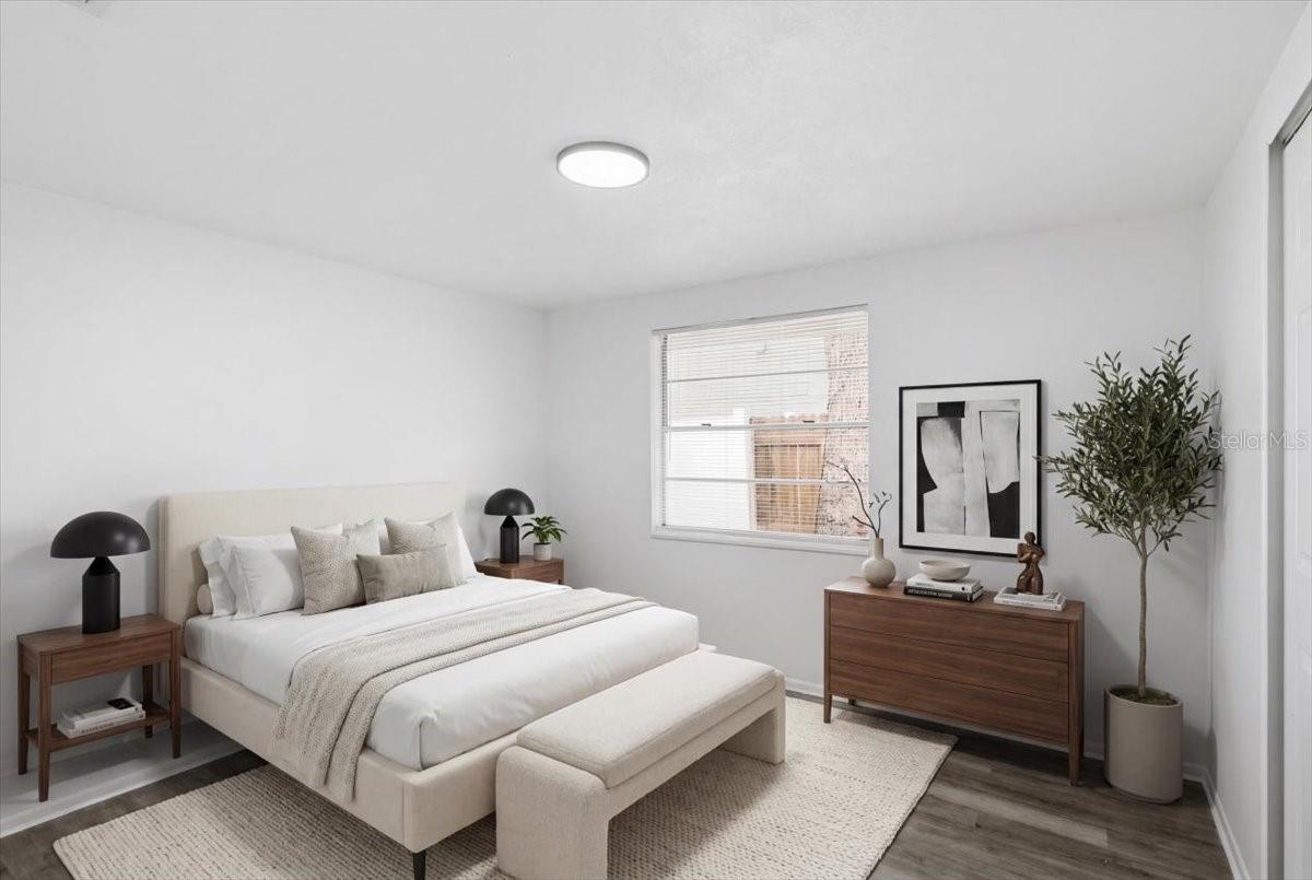 Listing photo id 47 for 1723 Idell Street