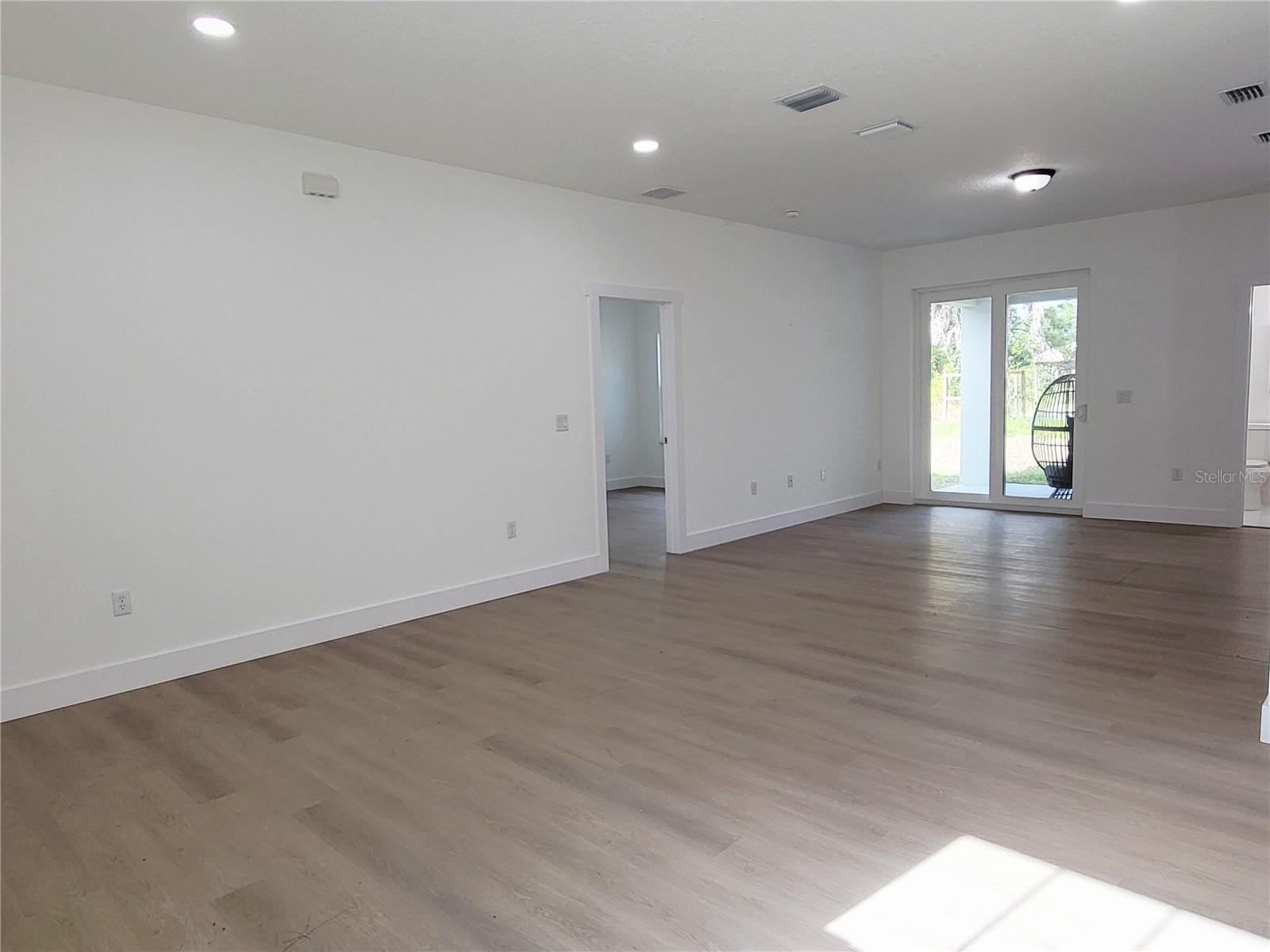 Image 3 of 19 For 1751 Nandina Court Nw