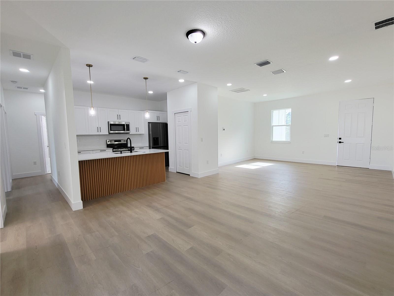 Image 4 of 19 For 1751 Nandina Court Nw