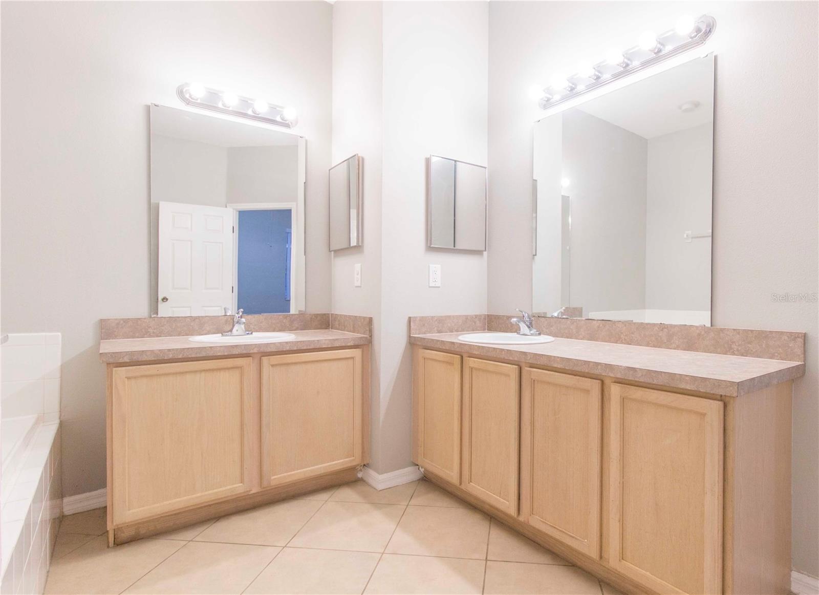 Image 29 of 46 For 2375 Topaz Trail