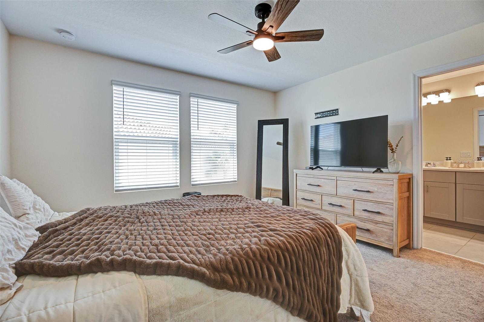 Image 21 of 37 For 1414 Anchor Bend Way
