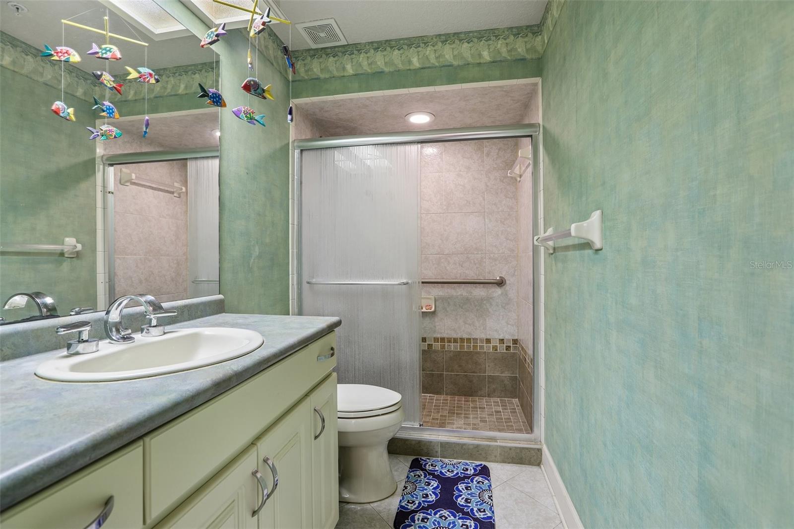 Image 19 of 47 For 113 Yacht Club Circle