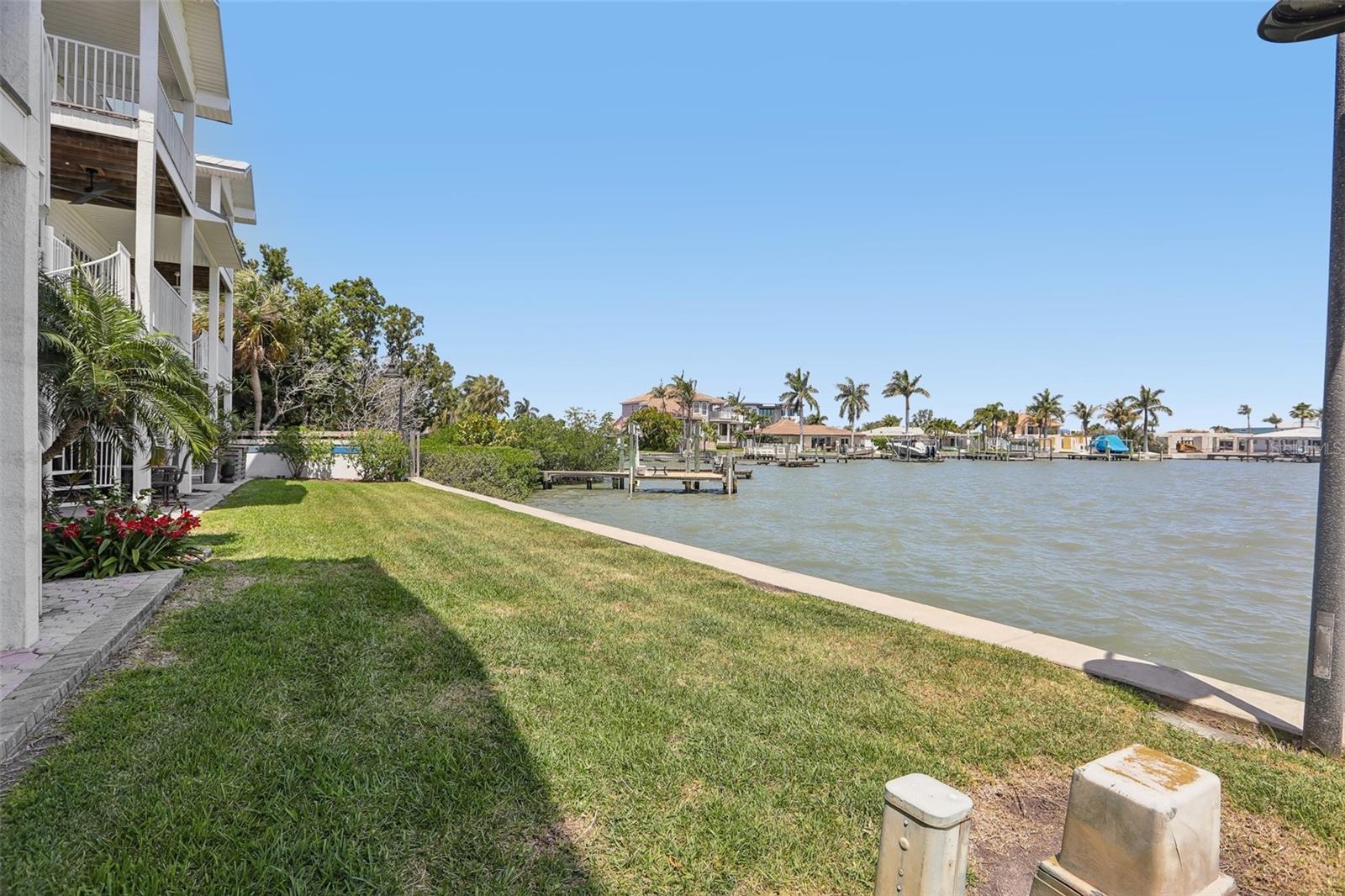 Image 38 of 47 For 113 Yacht Club Circle