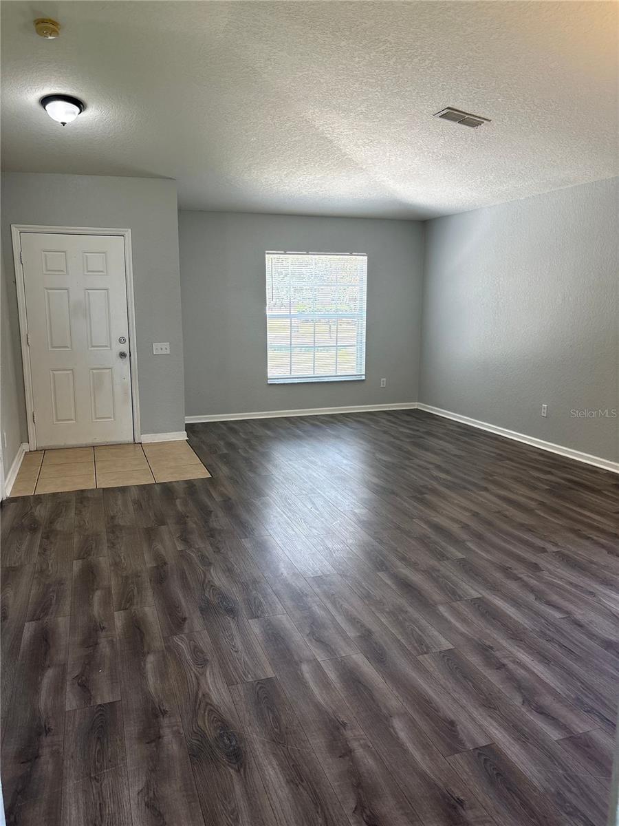 Image 10 of 19 For 2253 Meadow Oak Circle