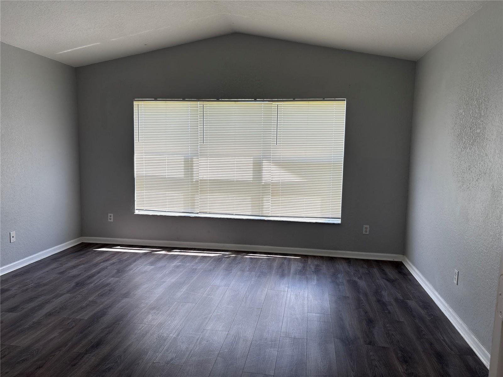 Image 15 of 19 For 2253 Meadow Oak Circle