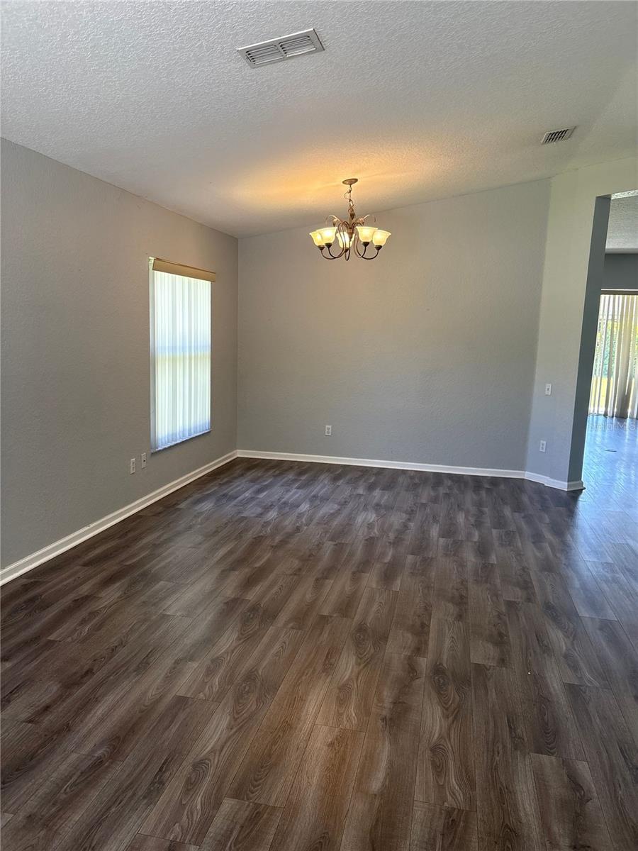 Image 9 of 19 For 2253 Meadow Oak Circle