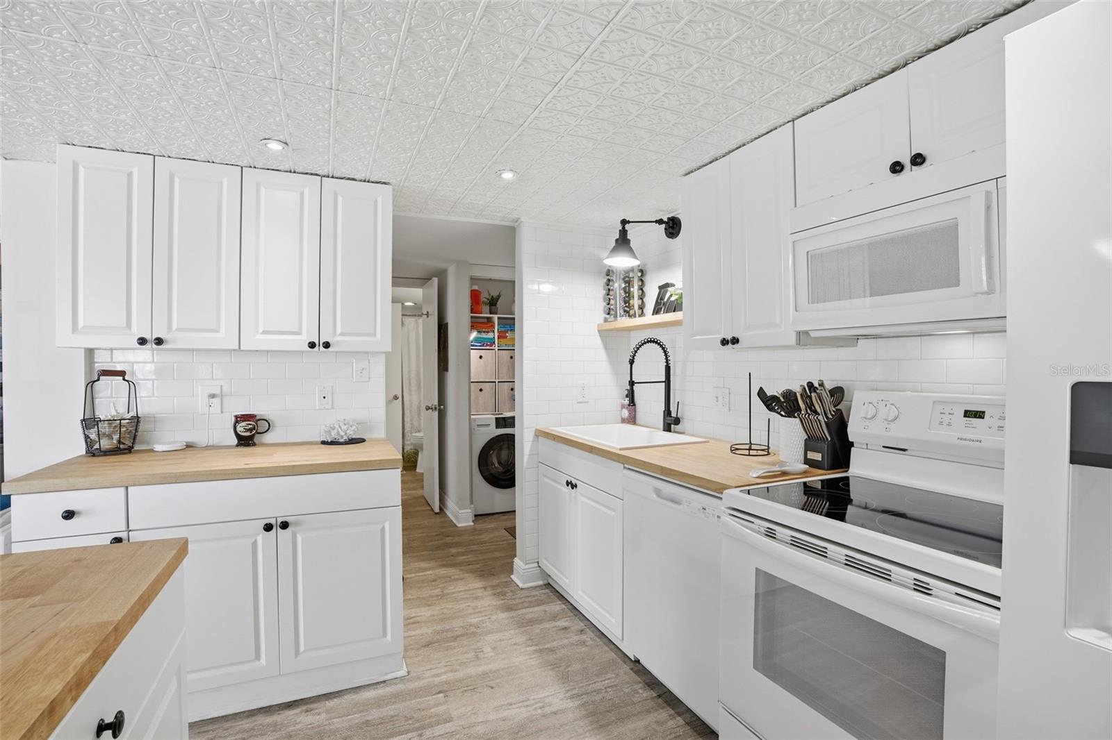 Image 10 of 25 For 1571 Atlantic Avenue 2120