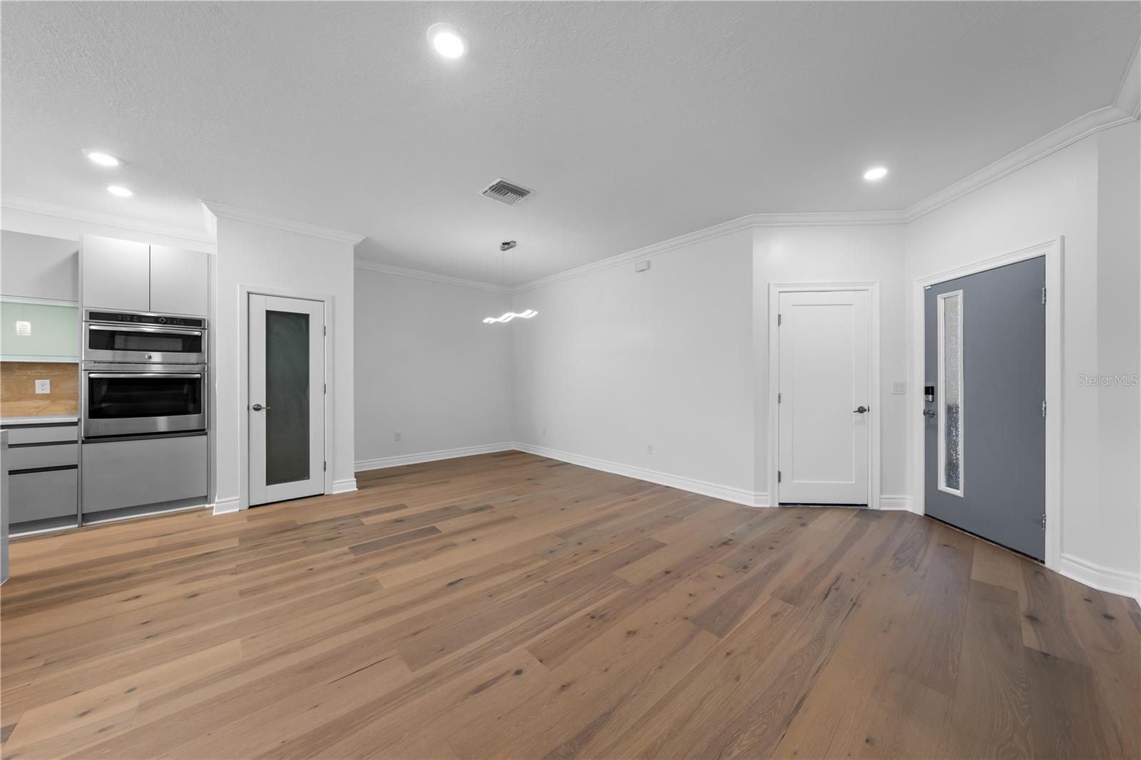 Image 11 of 86 For 1935 Greenbriar Terrace