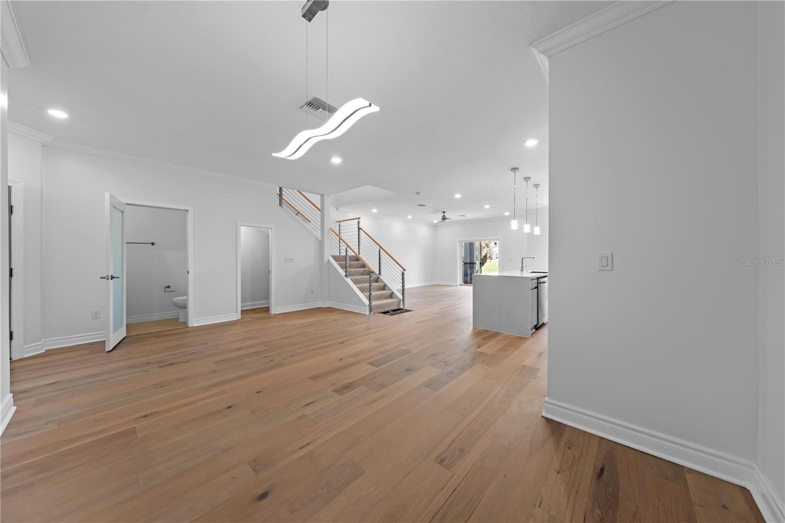 Image 21 of 86 For 1935 Greenbriar Terrace