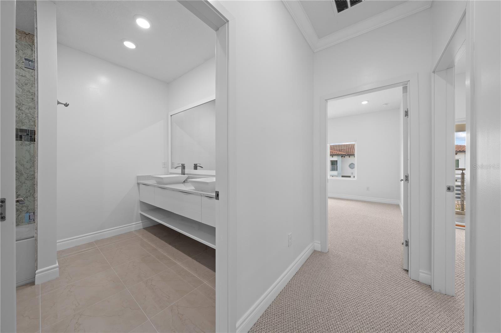 Image 28 of 86 For 1935 Greenbriar Terrace