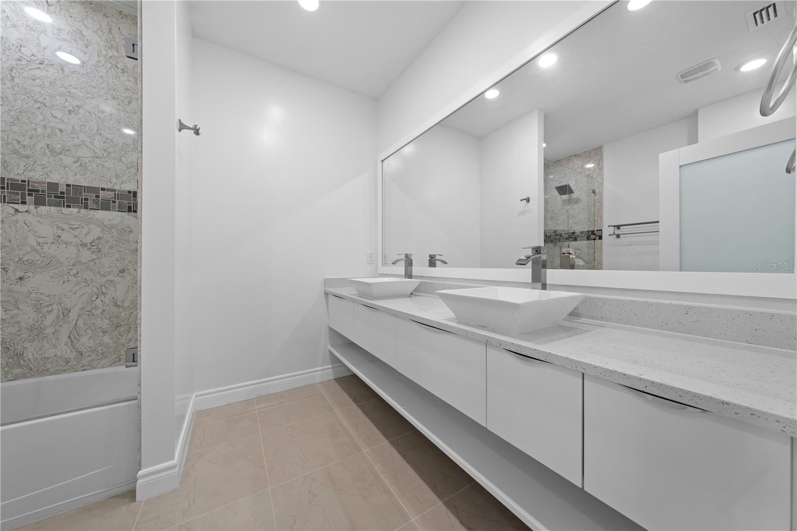 Image 29 of 86 For 1935 Greenbriar Terrace