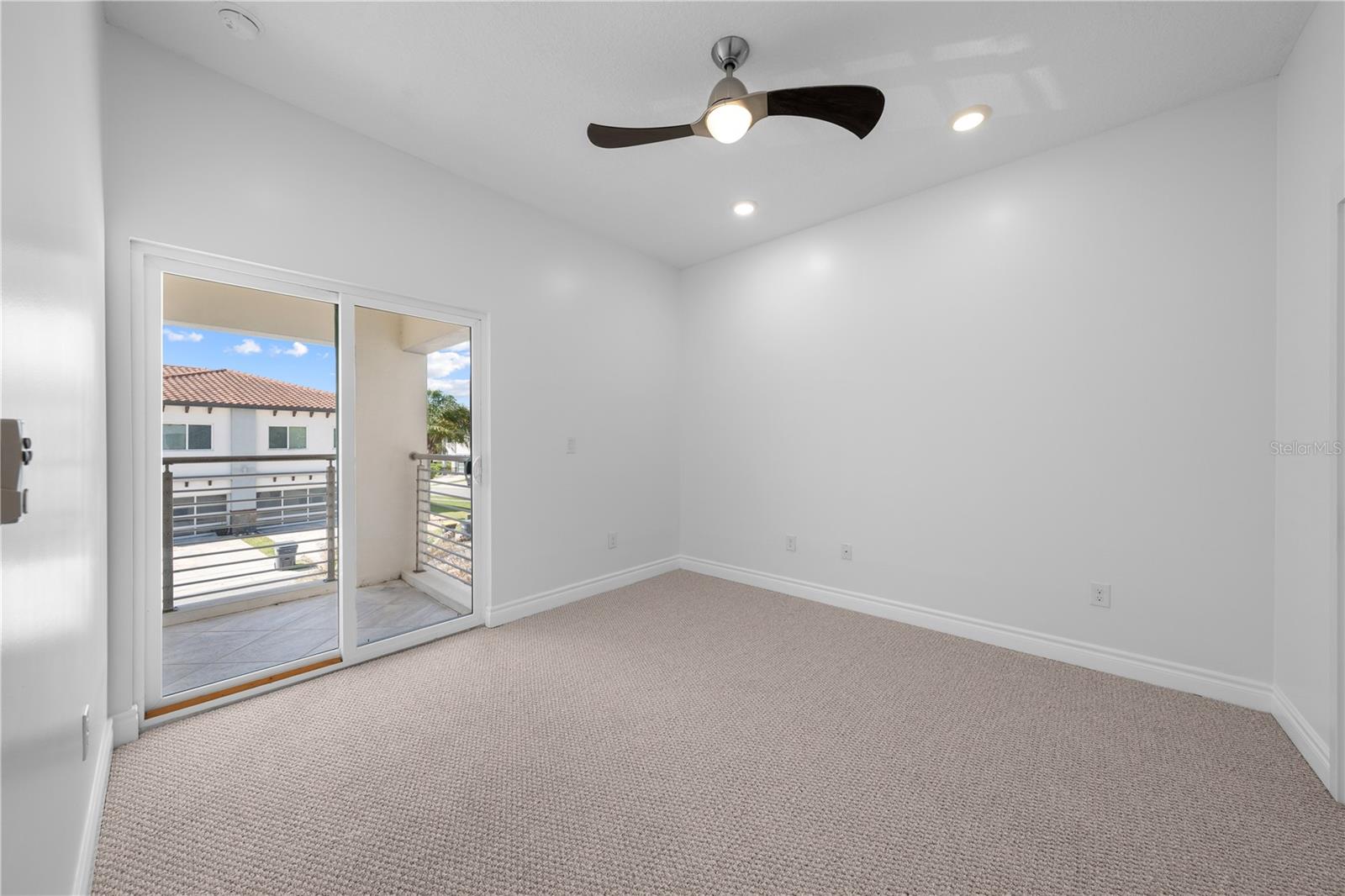 Image 31 of 86 For 1935 Greenbriar Terrace