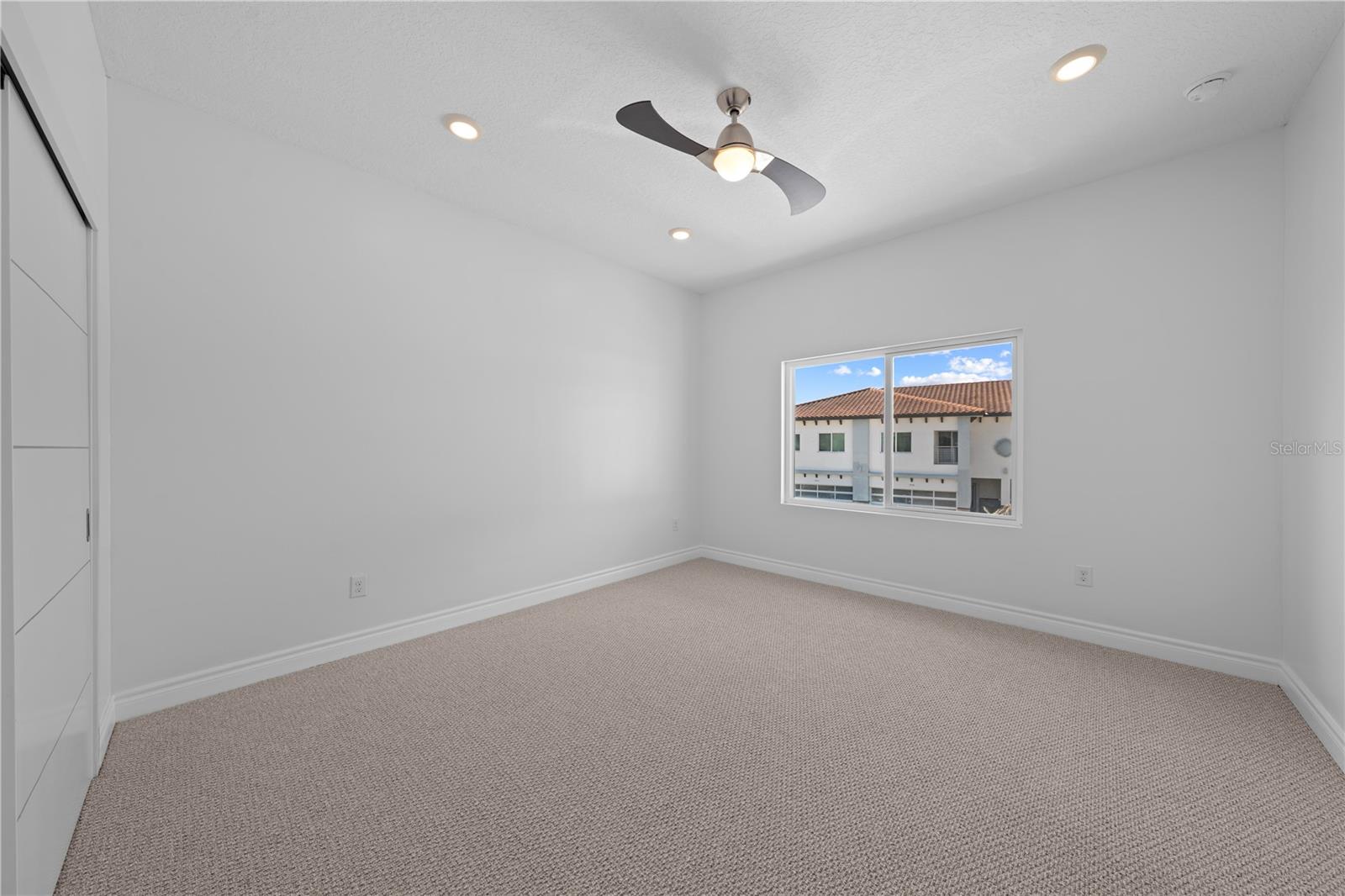 Image 33 of 86 For 1935 Greenbriar Terrace