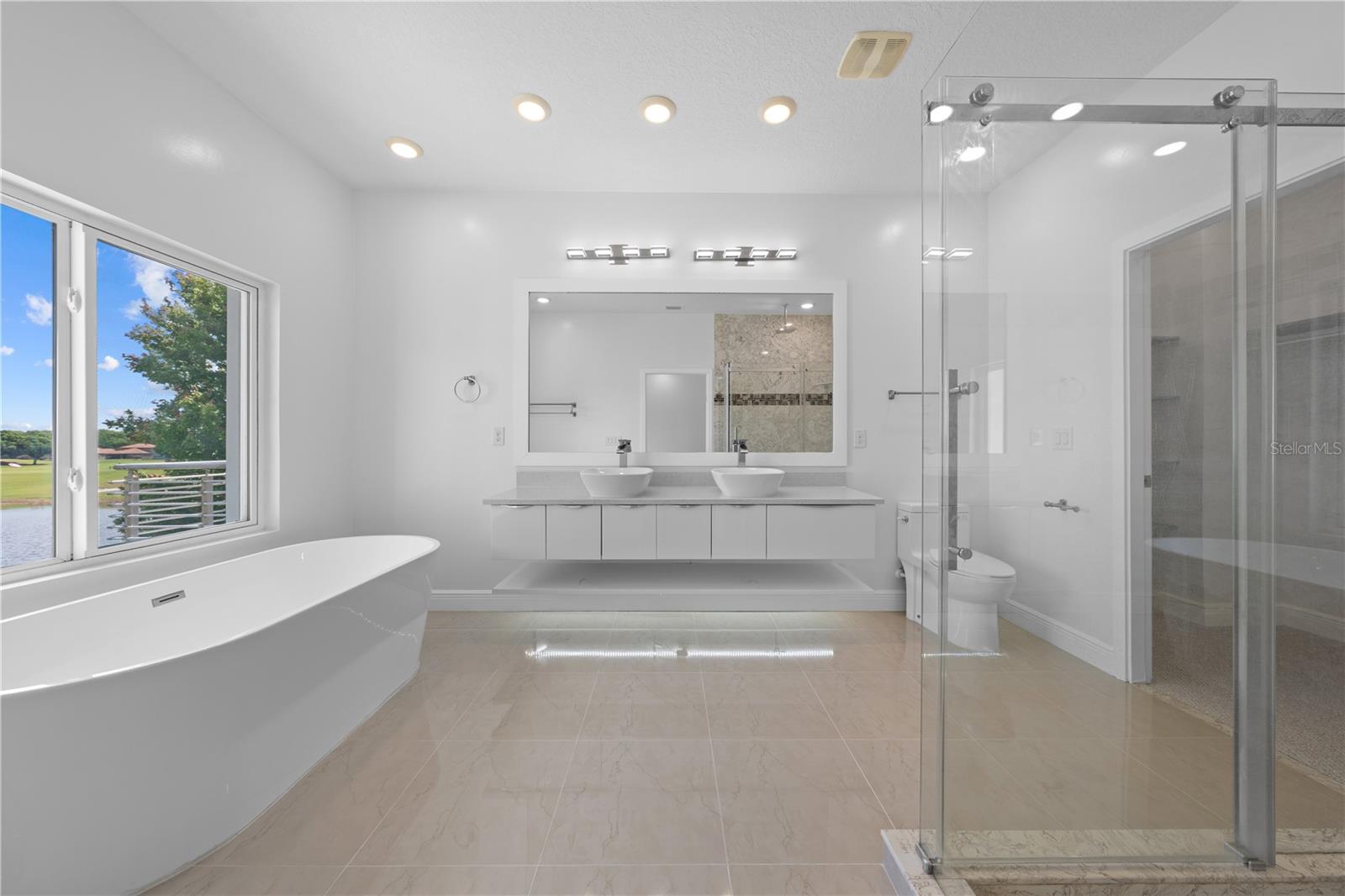 Image 39 of 86 For 1935 Greenbriar Terrace