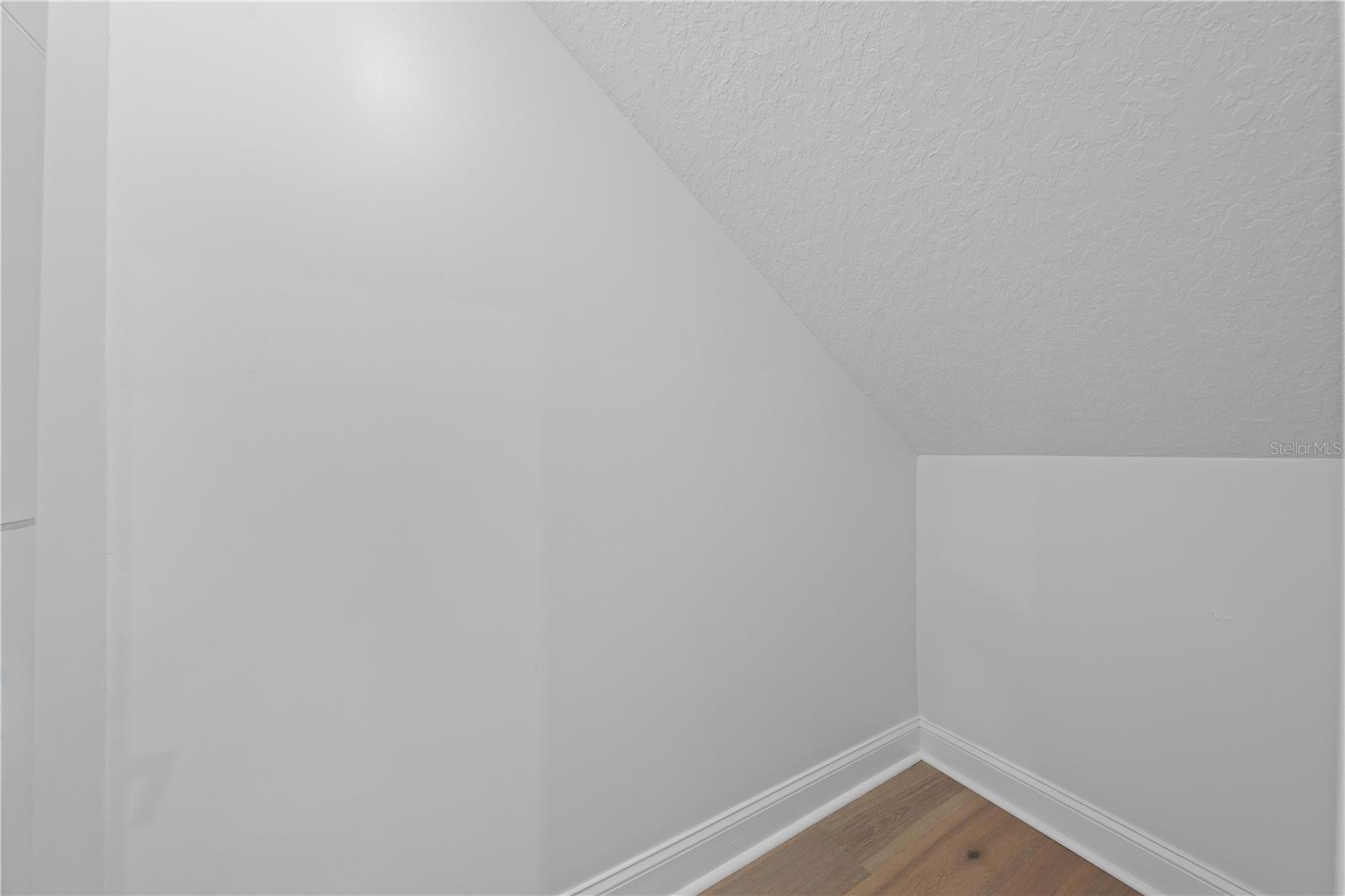 Image 45 of 86 For 1935 Greenbriar Terrace