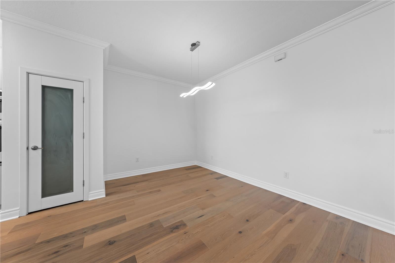 Image 47 of 86 For 1935 Greenbriar Terrace