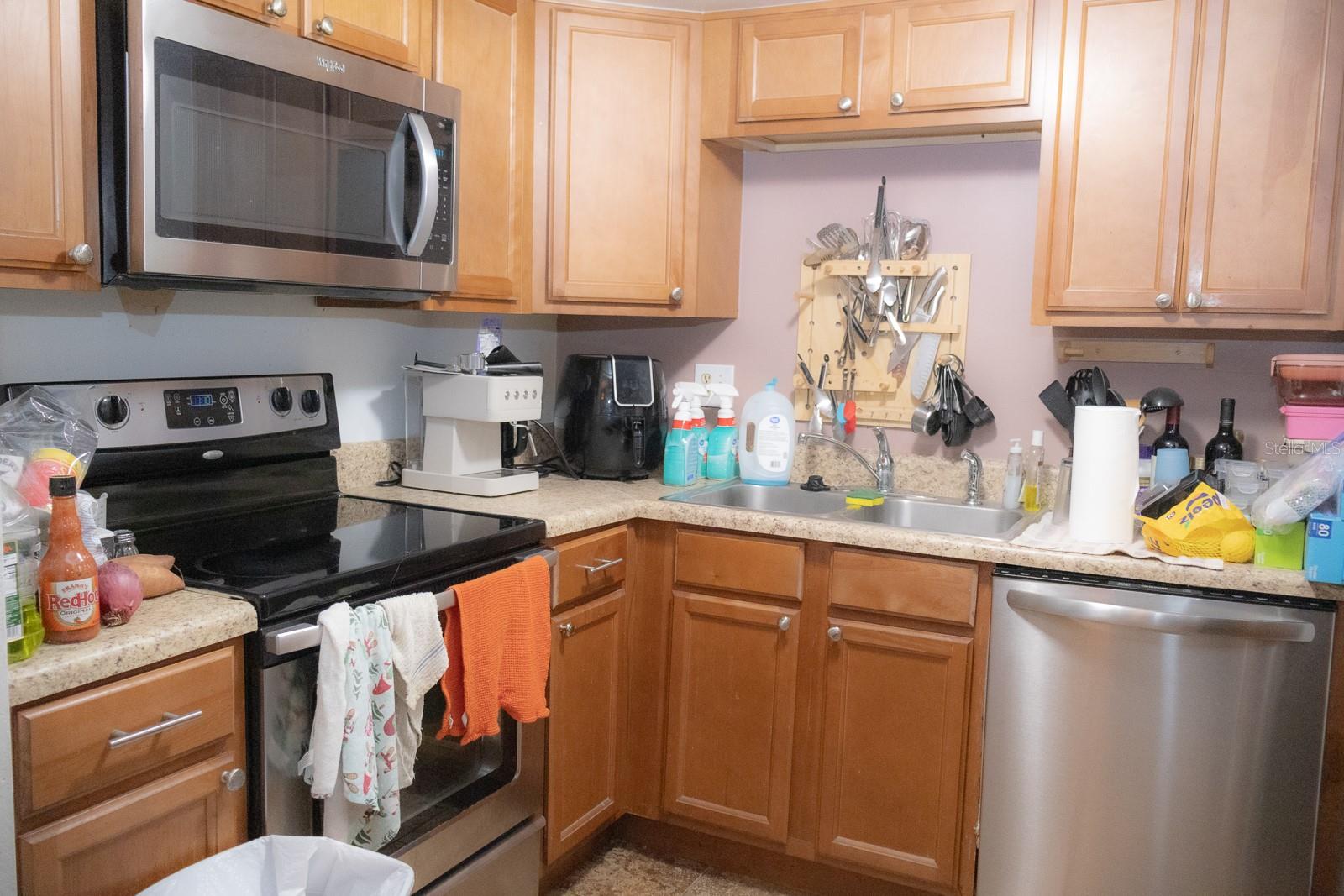 Image 5 of 11 For 922 Lake Destiny Road H