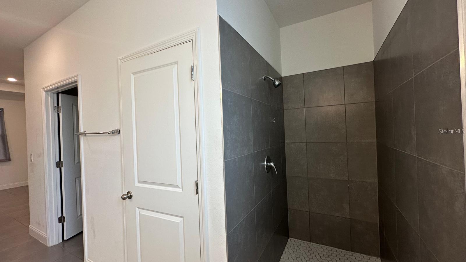 Image 11 of 18 For 2399 Missouri Avenue