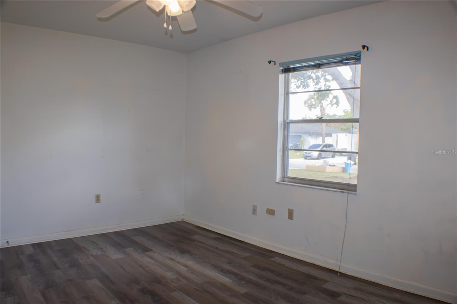 Image 6 of 24 For 424 Cart Court