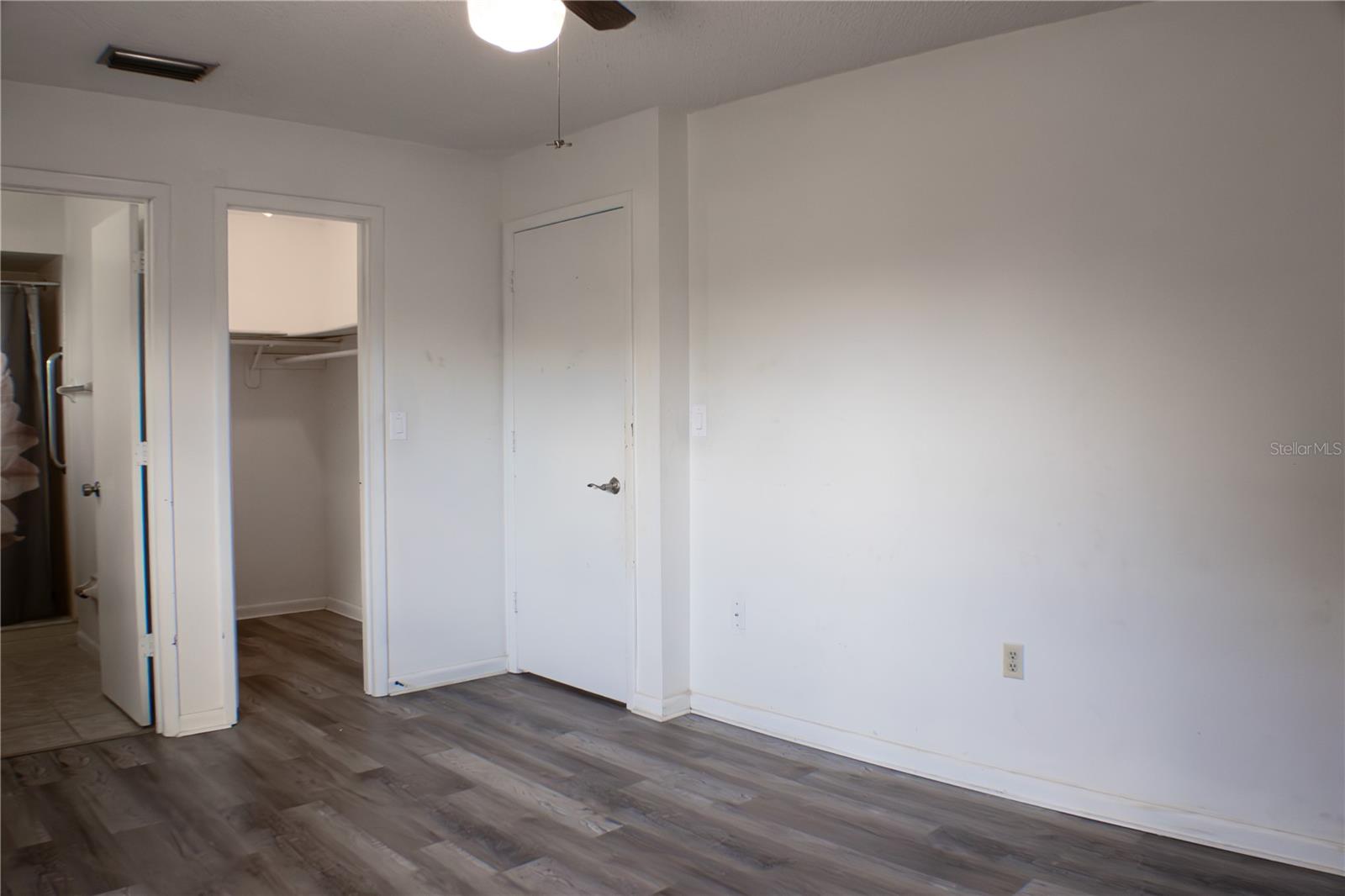 Image 9 of 24 For 424 Cart Court