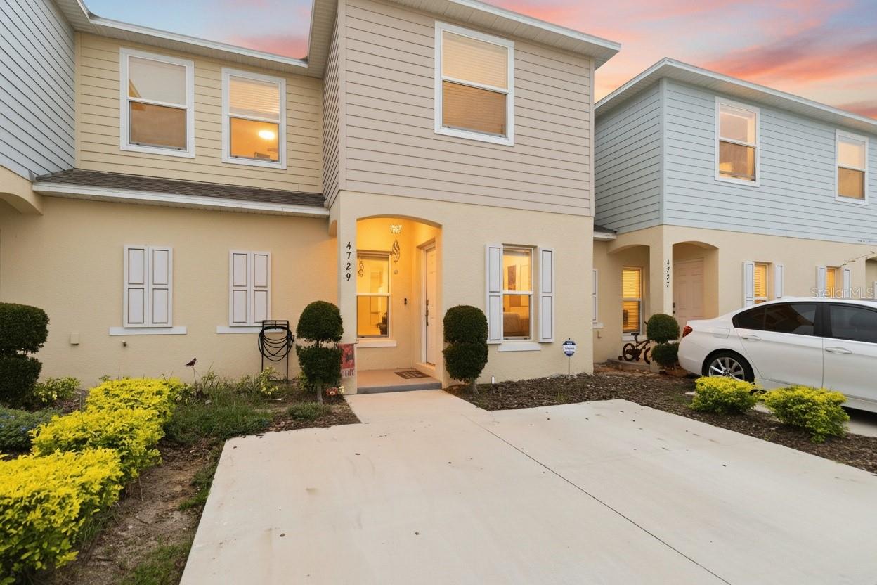 Image 4 of 31 For 4729 Coral Castle Drive