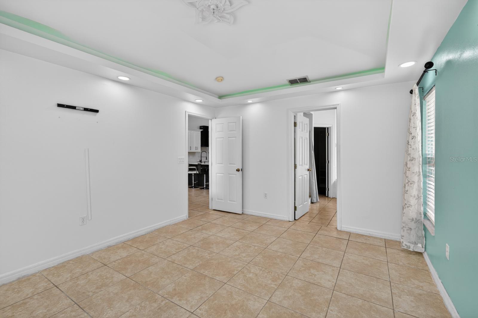 Image 11 of 18 For 419 Buckingham Cir