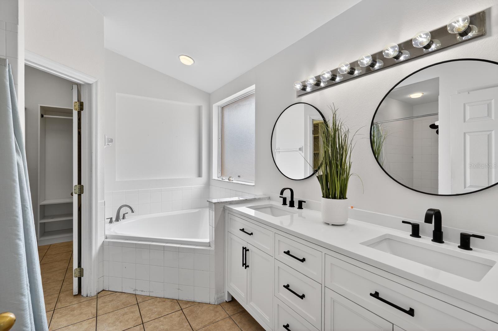 Image 12 of 18 For 419 Buckingham Cir