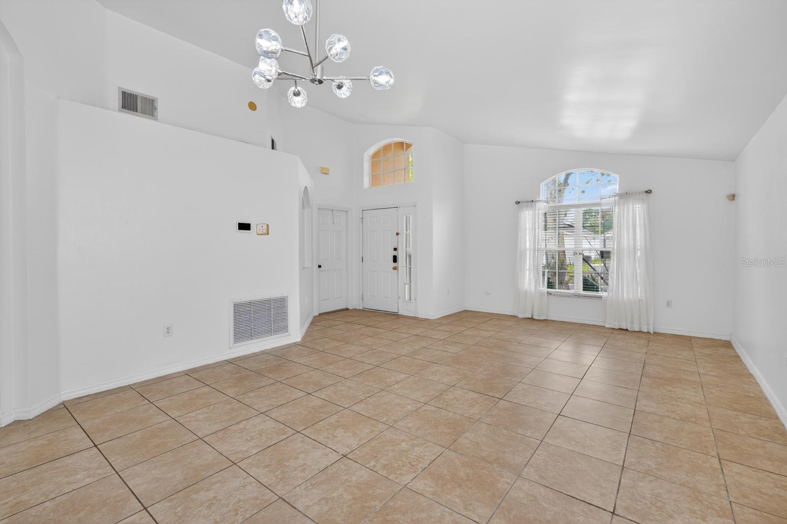 Image 3 of 18 For 419 Buckingham Cir