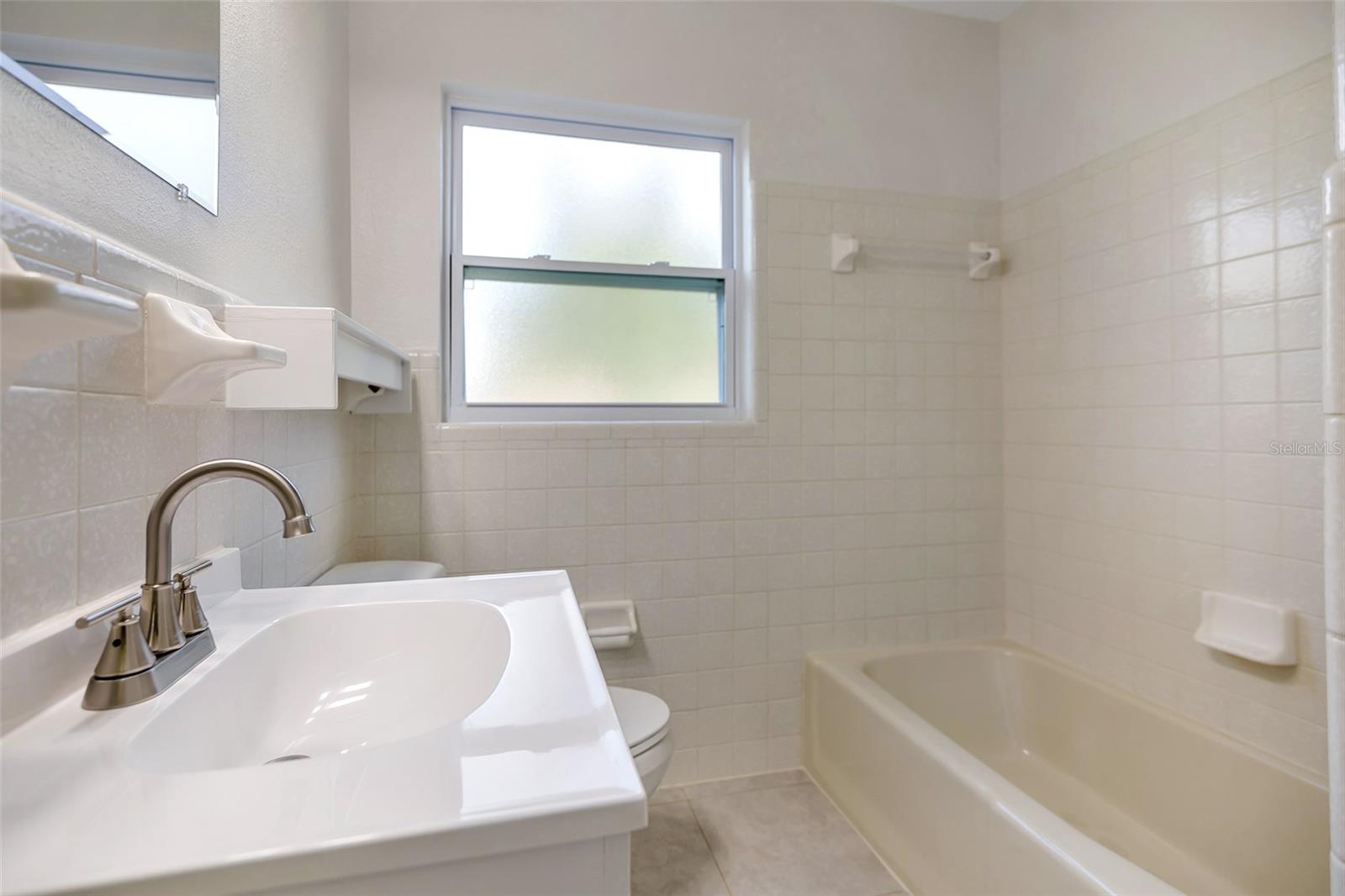Image 33 of 42 For 525 Ololu Drive