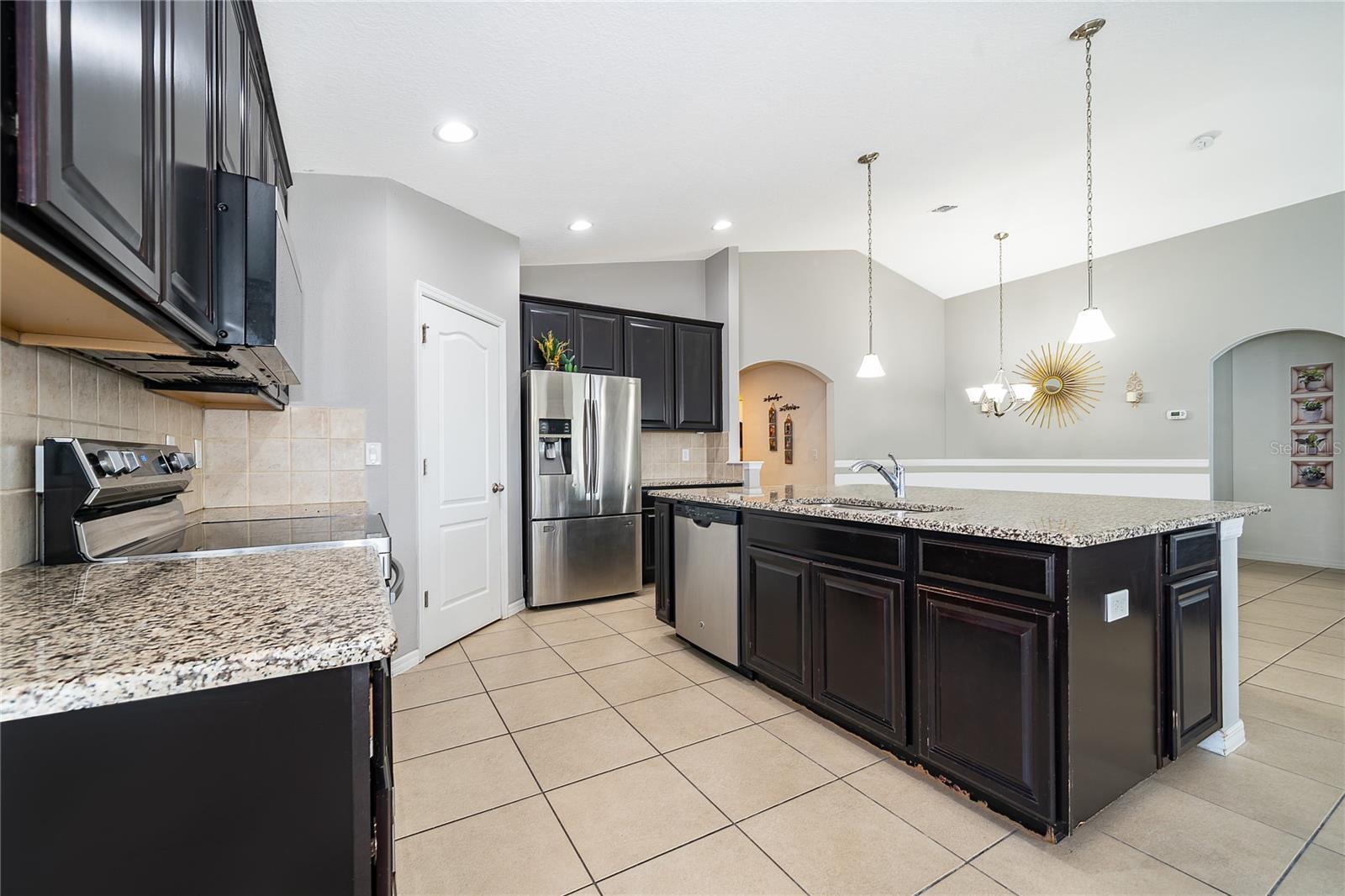 Image 21 of 30 For 2721 Dolfino Drive