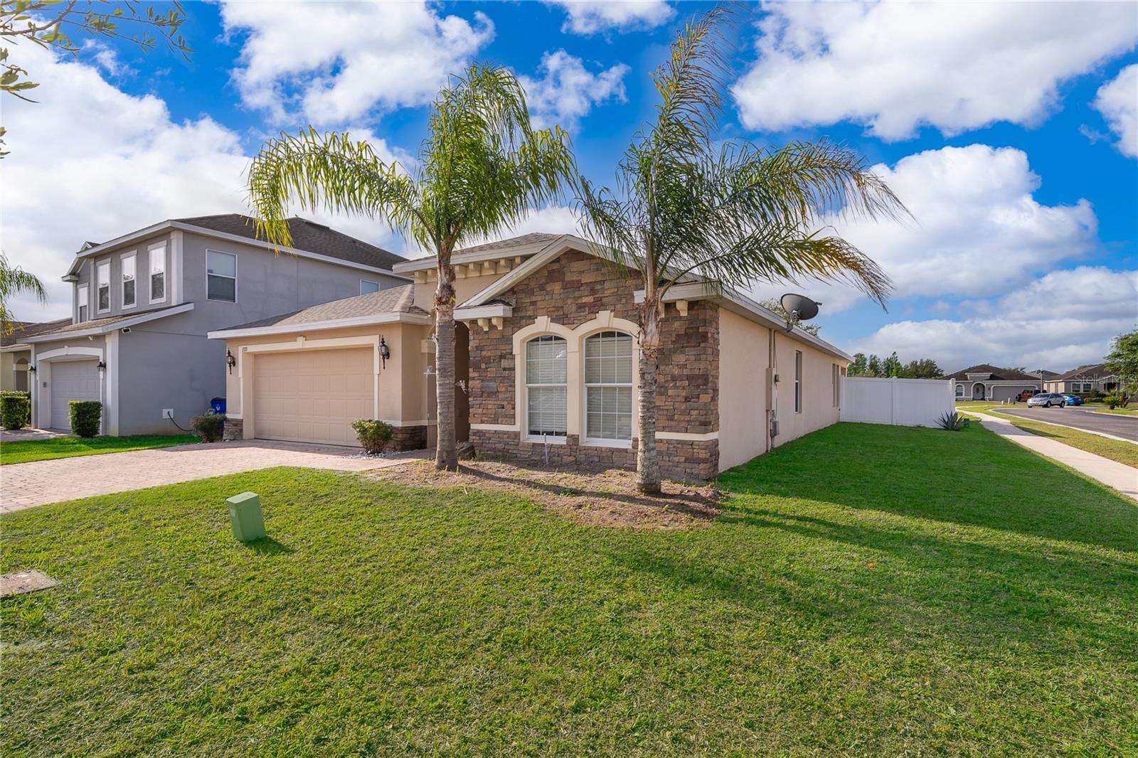 Image 3 of 30 For 2721 Dolfino Drive